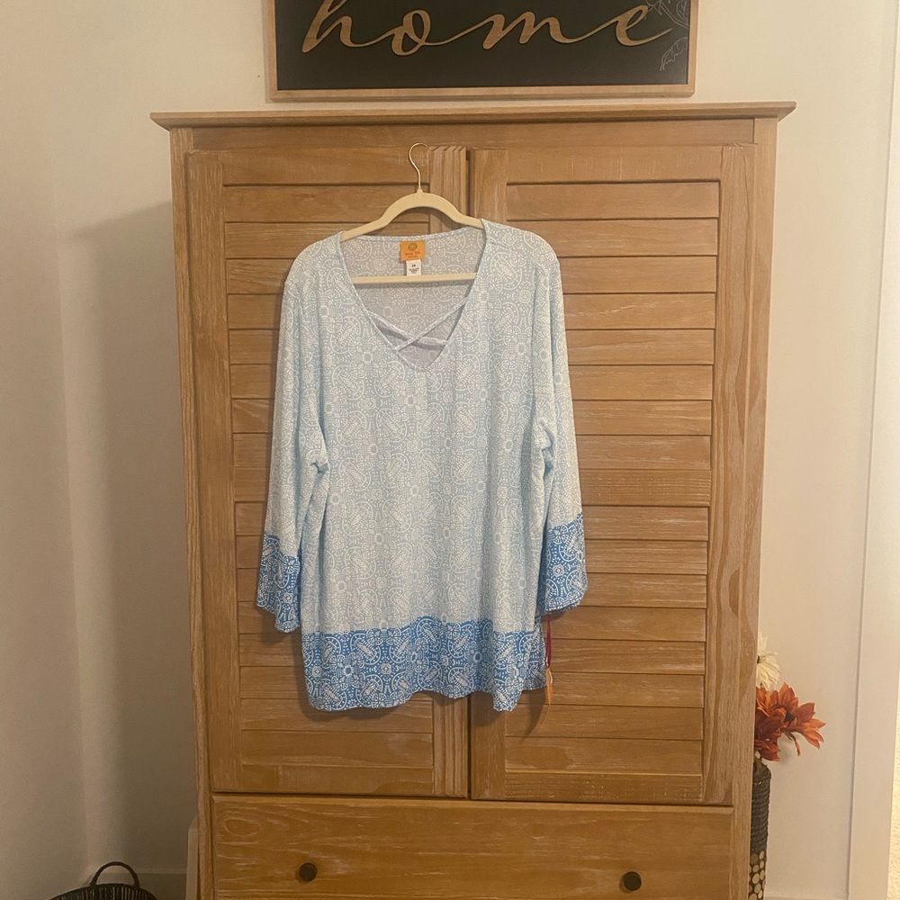 Ruby Rd. Blue and White Patterned Tunic Top